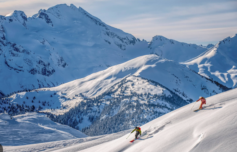 https://www.whistlerdailypost.com/wp-content/uploads/2024/04/Whistler-Blackcmb-skiing.png